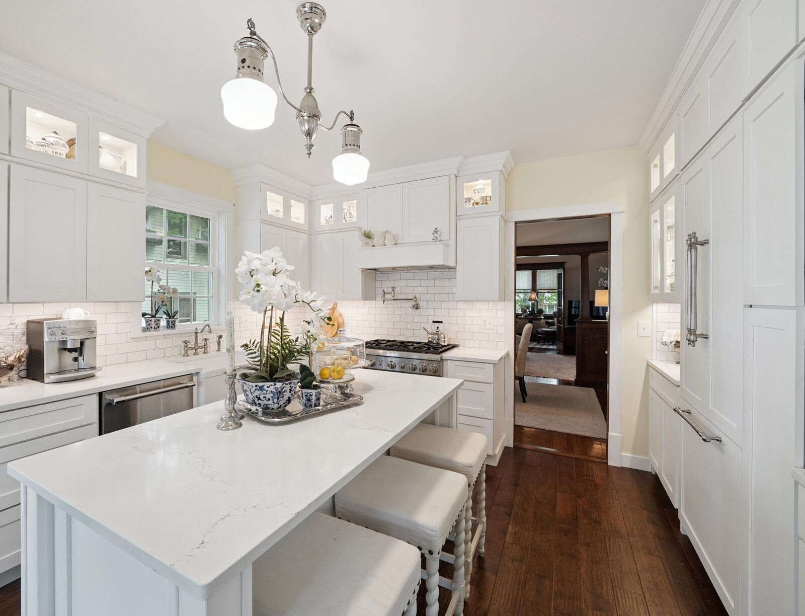 Property Photo:  214 Lake Street W  MN 55368 