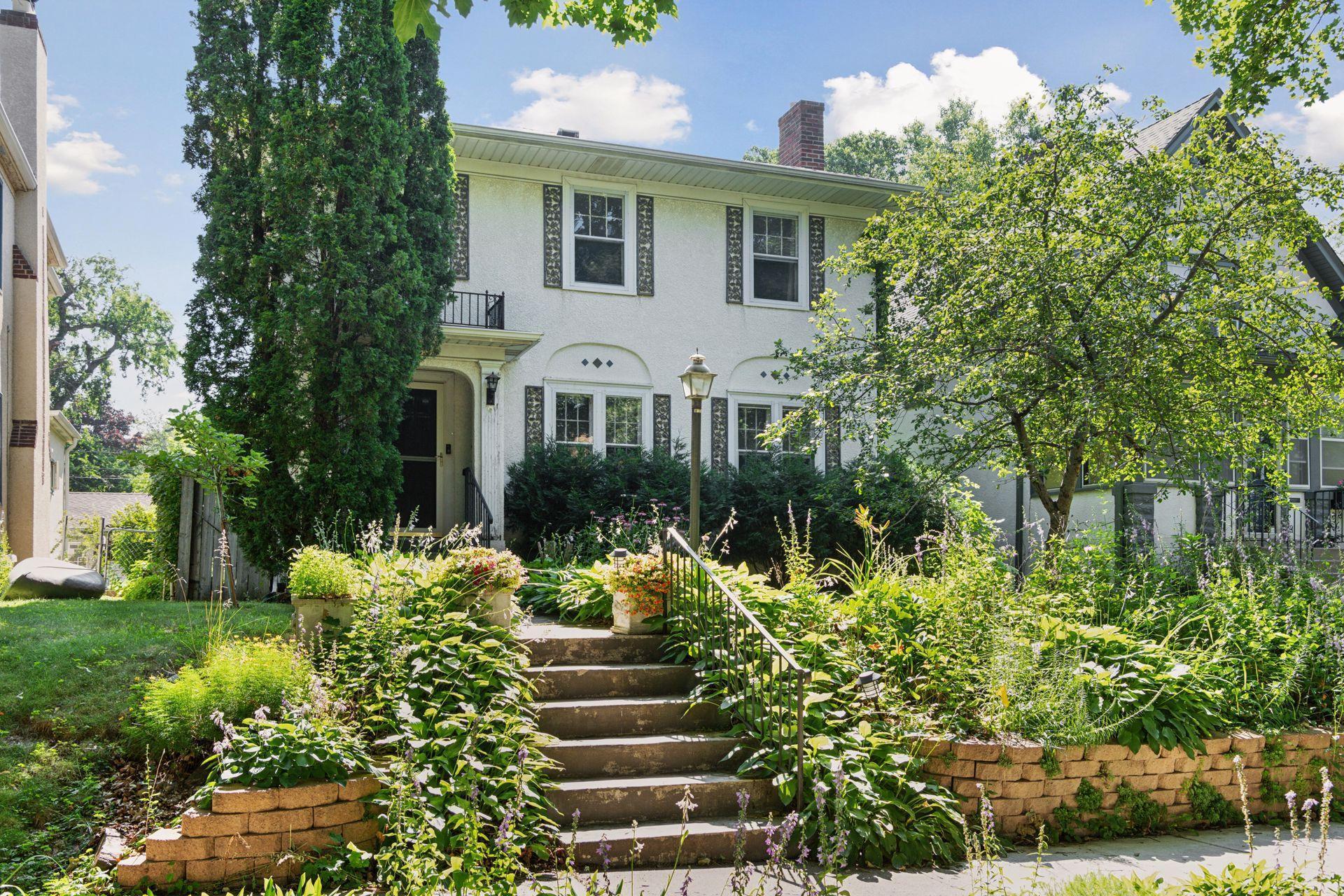 Property Photo: 433 Thomas Avenue S MN 55405