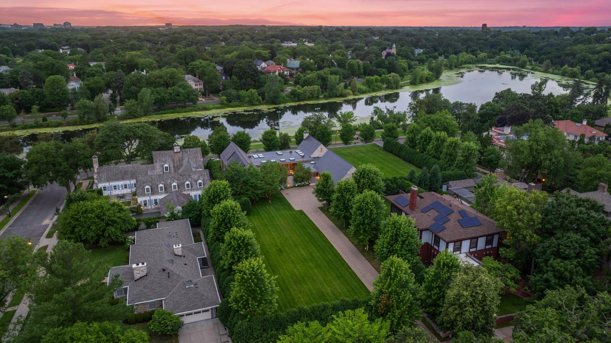 Property Photo: 2505 E Lake Of The Isles Parkway MN 55405