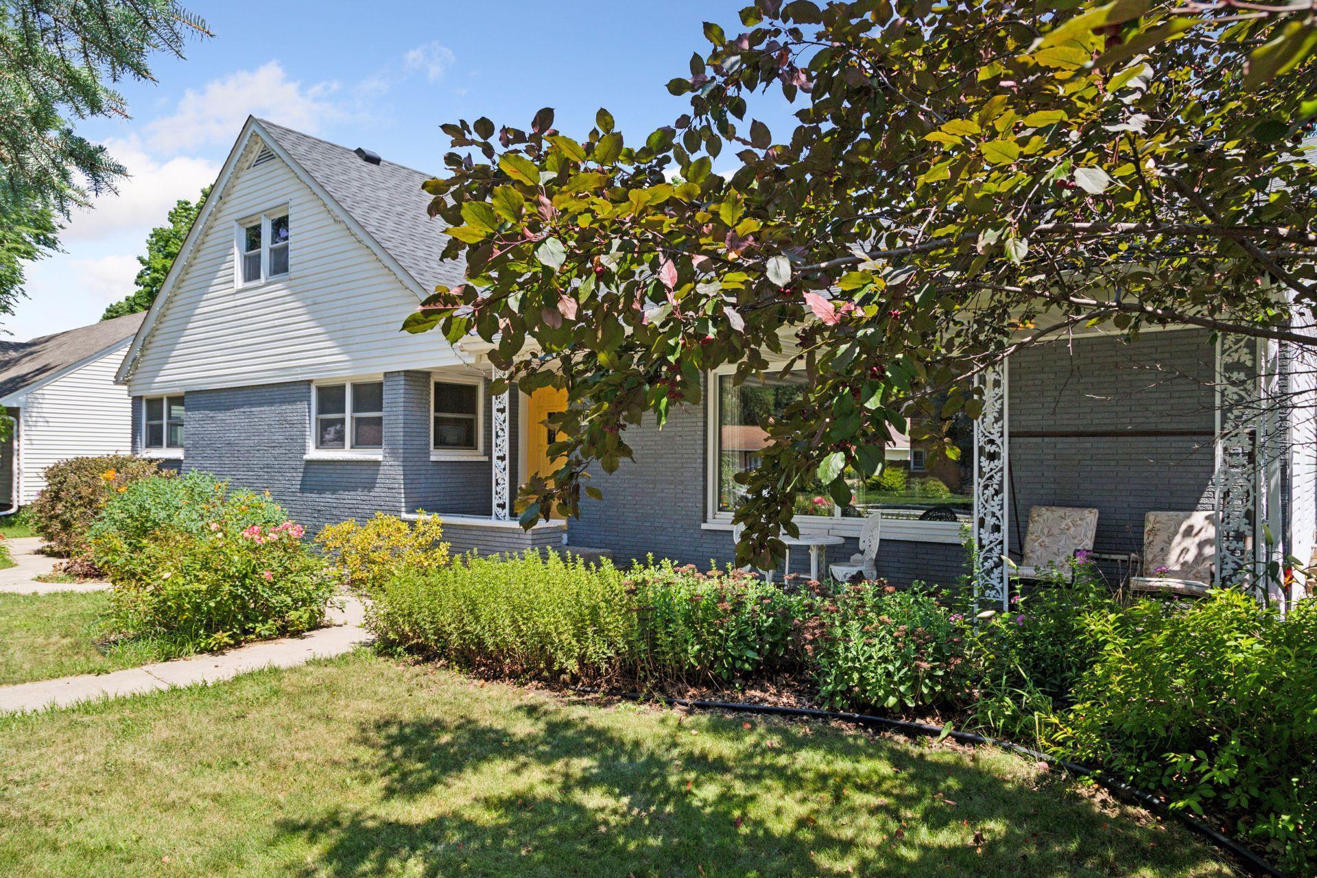 Property Photo: 311 Lincoln Avenue N MN 56071