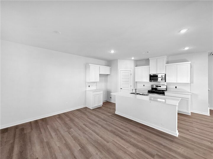 Property Photo: 4670 W Aurora Street AR 72704