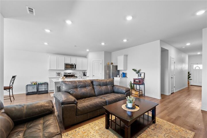 Property Photo: 1321 Bates Street AR 72734