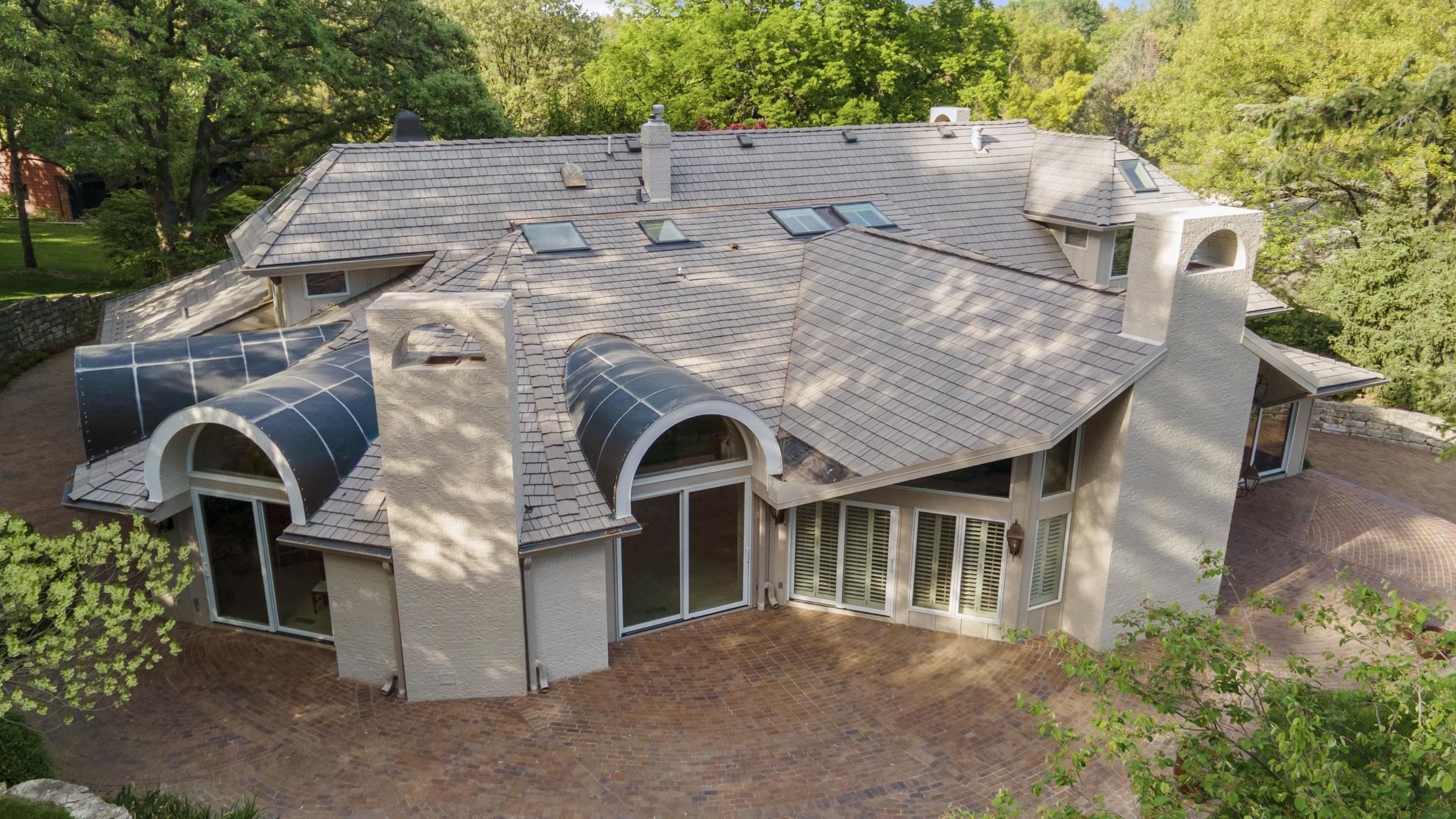 Property Photo: 9465 Jackson Circle NE 68114