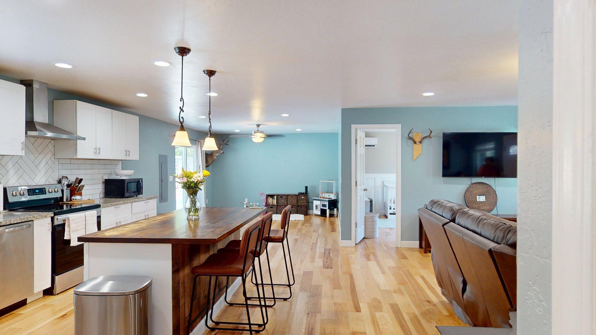 Property Photo: 2526 Upper River Road OR 97526