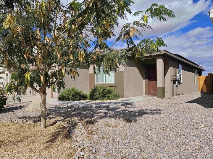 Property Photo:  805 Valencia  NM 88310 