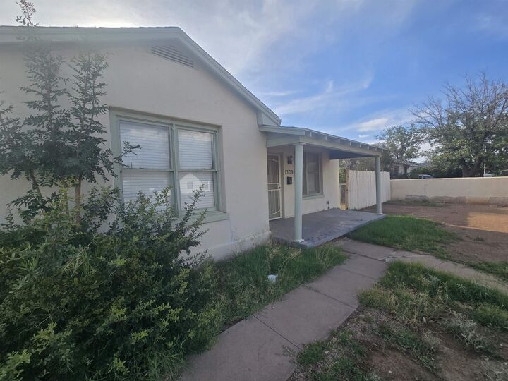 Property Photo:  1309 Indiana Ave  NM 88310 
