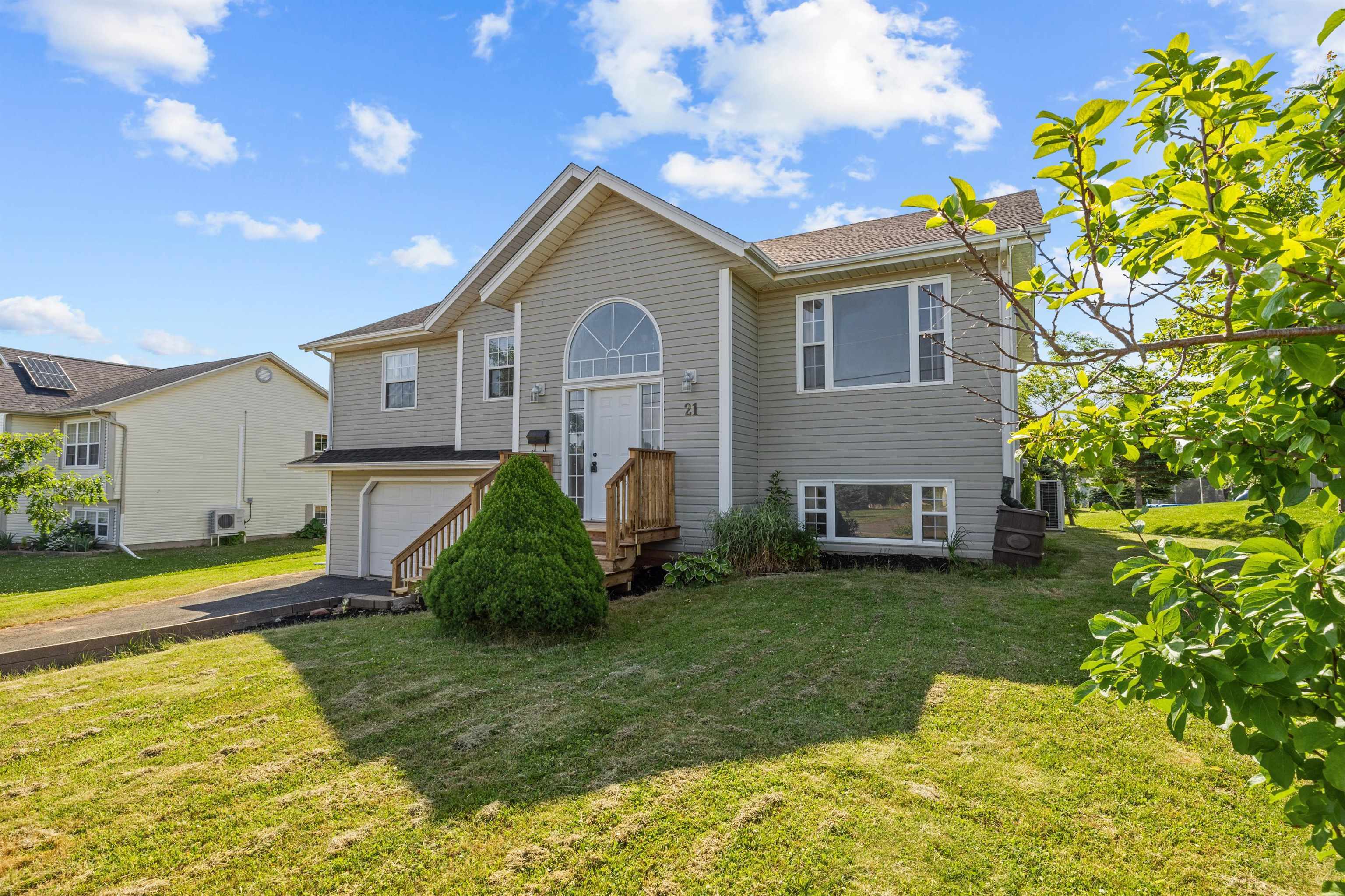 Property Photo: 21 Hatheway Drive PE C1B 2W6