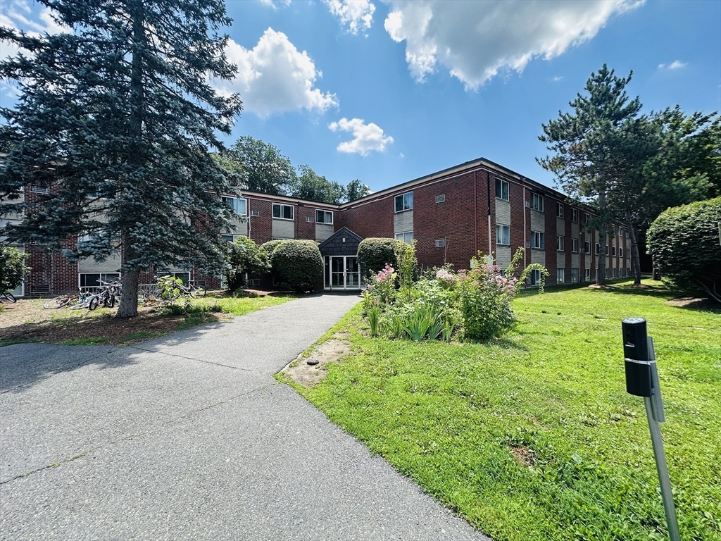 Property Photo: 15 Weld St 46 MA 01702