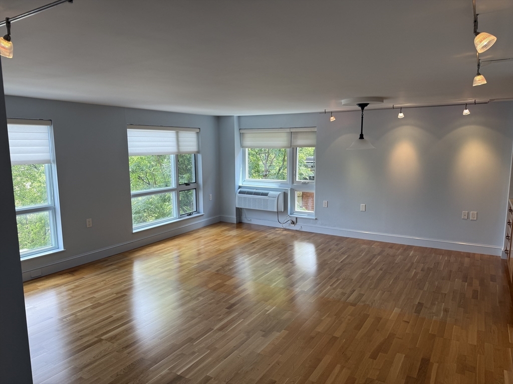 Property Photo: 66 Winchester St 401 MA 02446