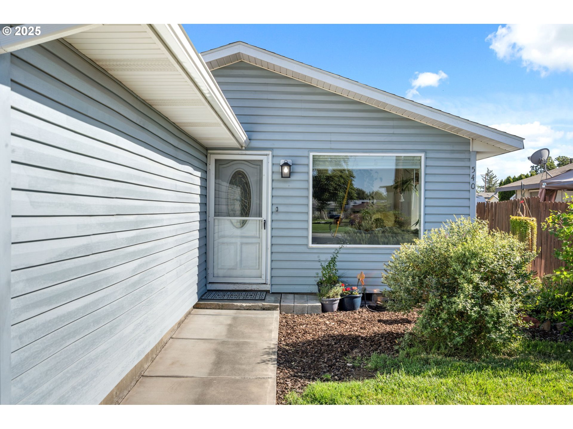 Property Photo: 540 E Newport Ave OR 97838