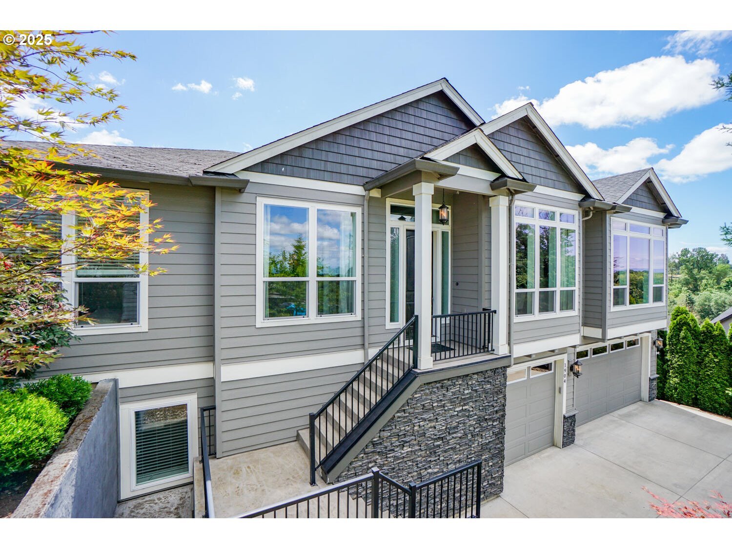Property Photo: 1904 NW Maryland St WA 98607