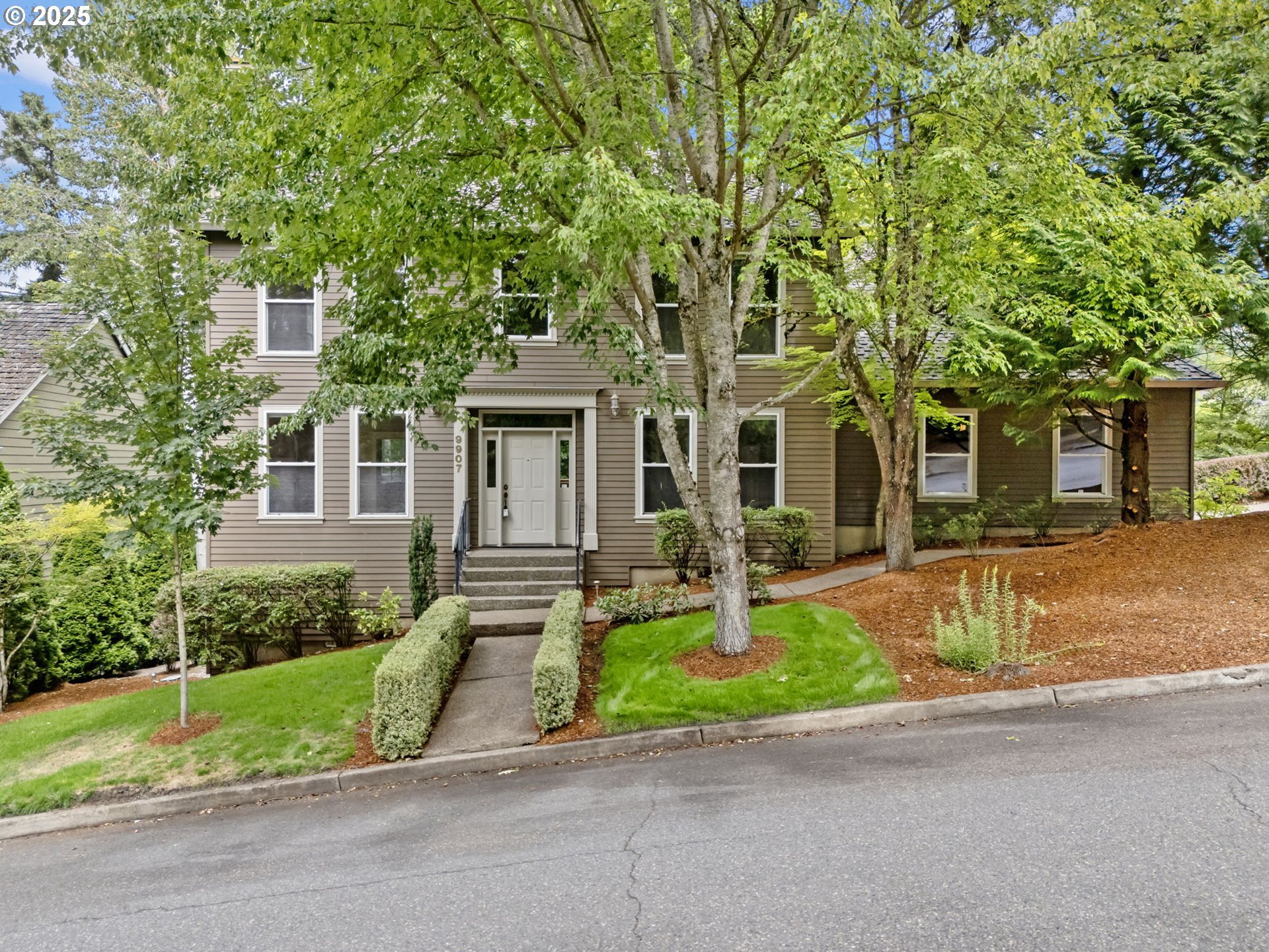 9907 NW Bartholomew Dr  Portland OR 97229 photo