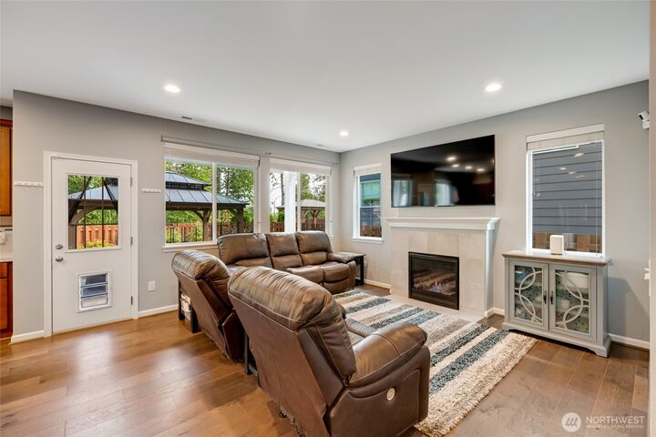 Property Photo: 4701 31st Avenue SE WA 98203