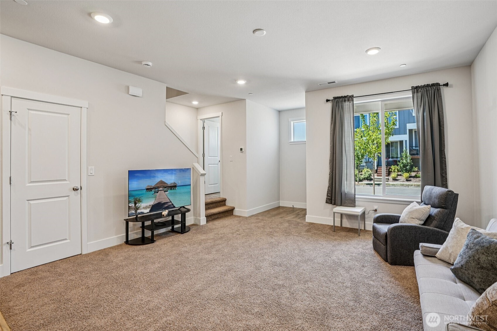 Property Photo:  6917 NE 16th Avenue  WA 98665 