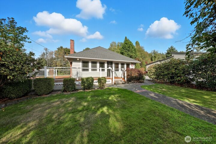 Property Photo: 10516 E Riverside Drive WA 98011