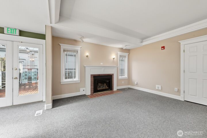 Property Photo: 10516 E Riverside Drive WA 98011