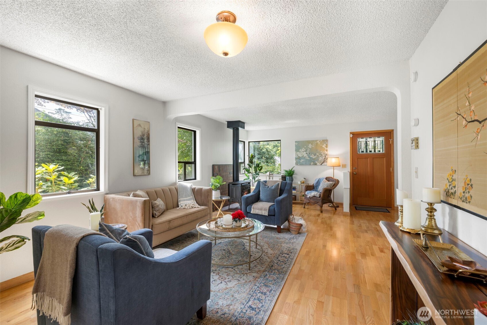 Property Photo: 11706 40th Ave NE WA 98125