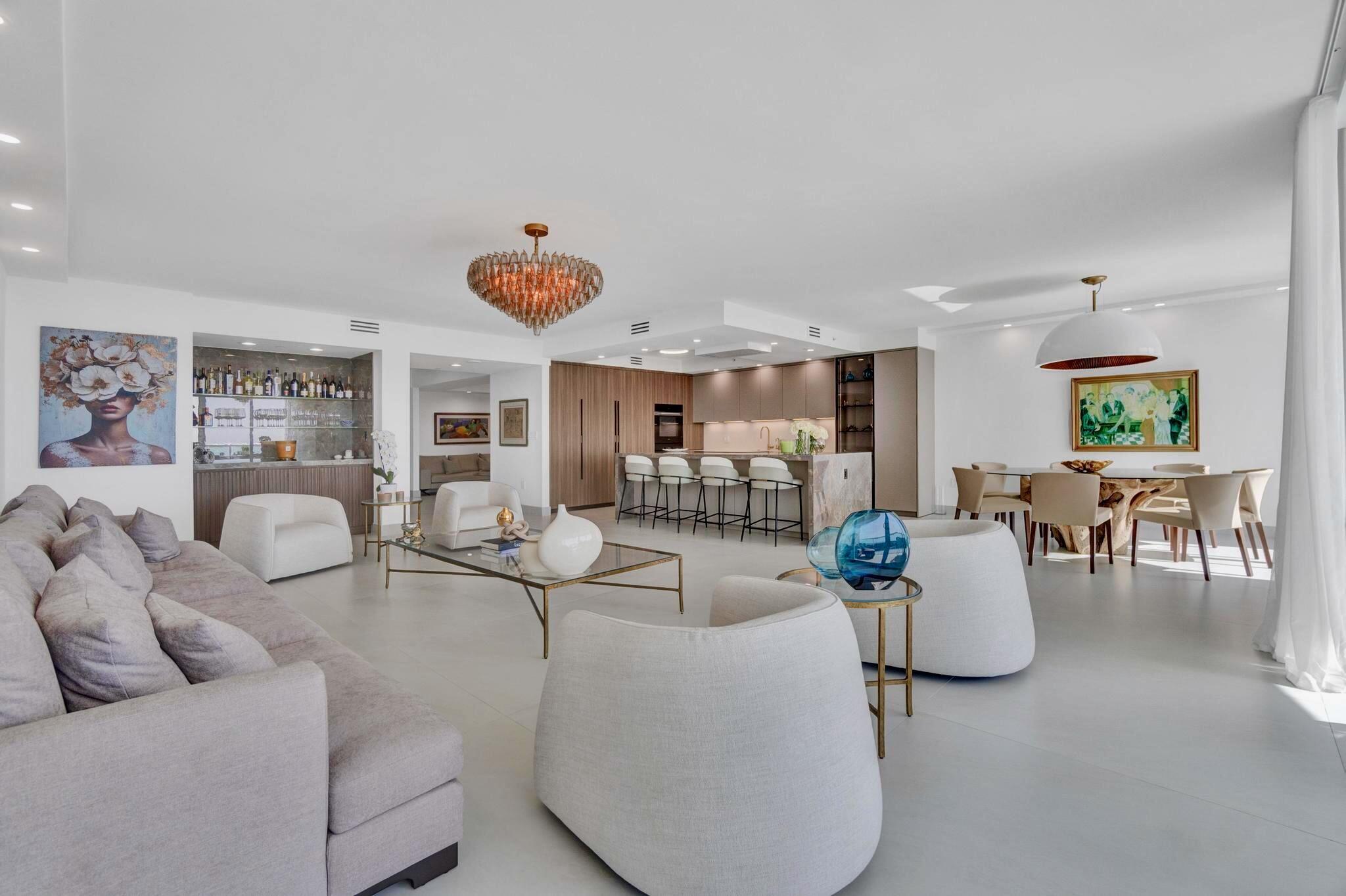 Property Photo: 20201 E Country Club Drive 1005 FL 33180