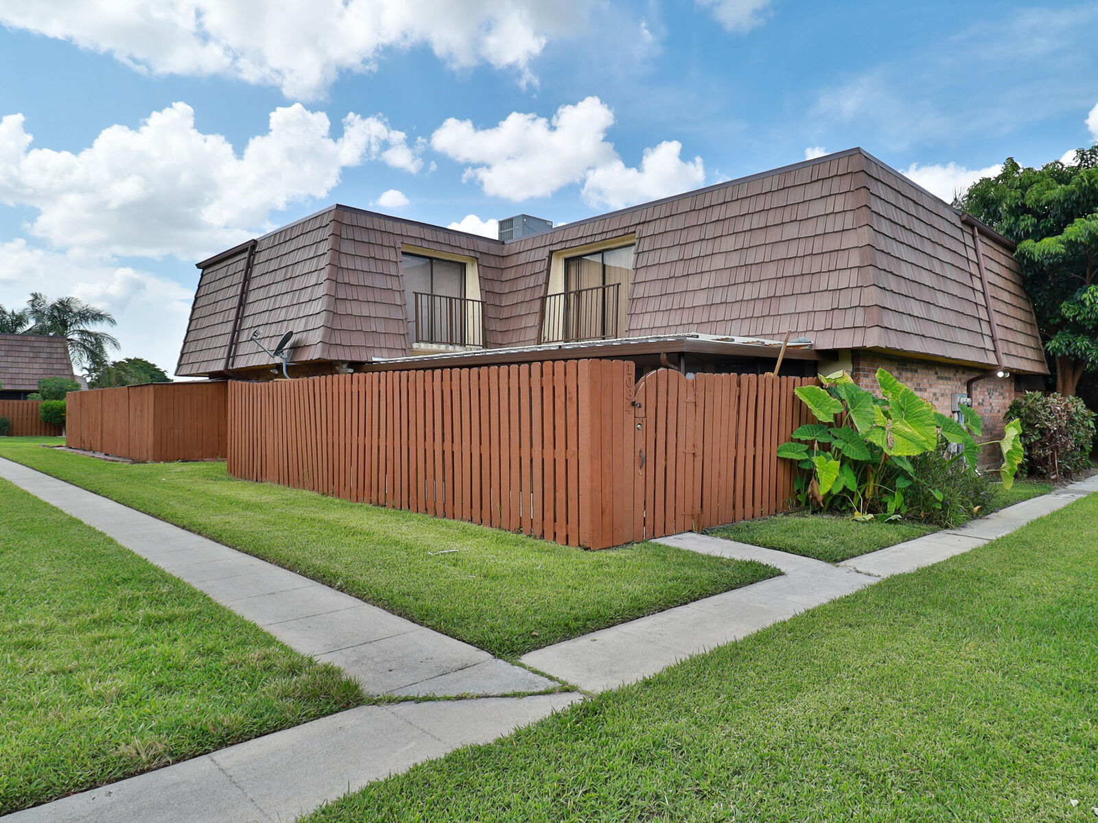 Property Photo: 1034 Springdale Circle FL 33461