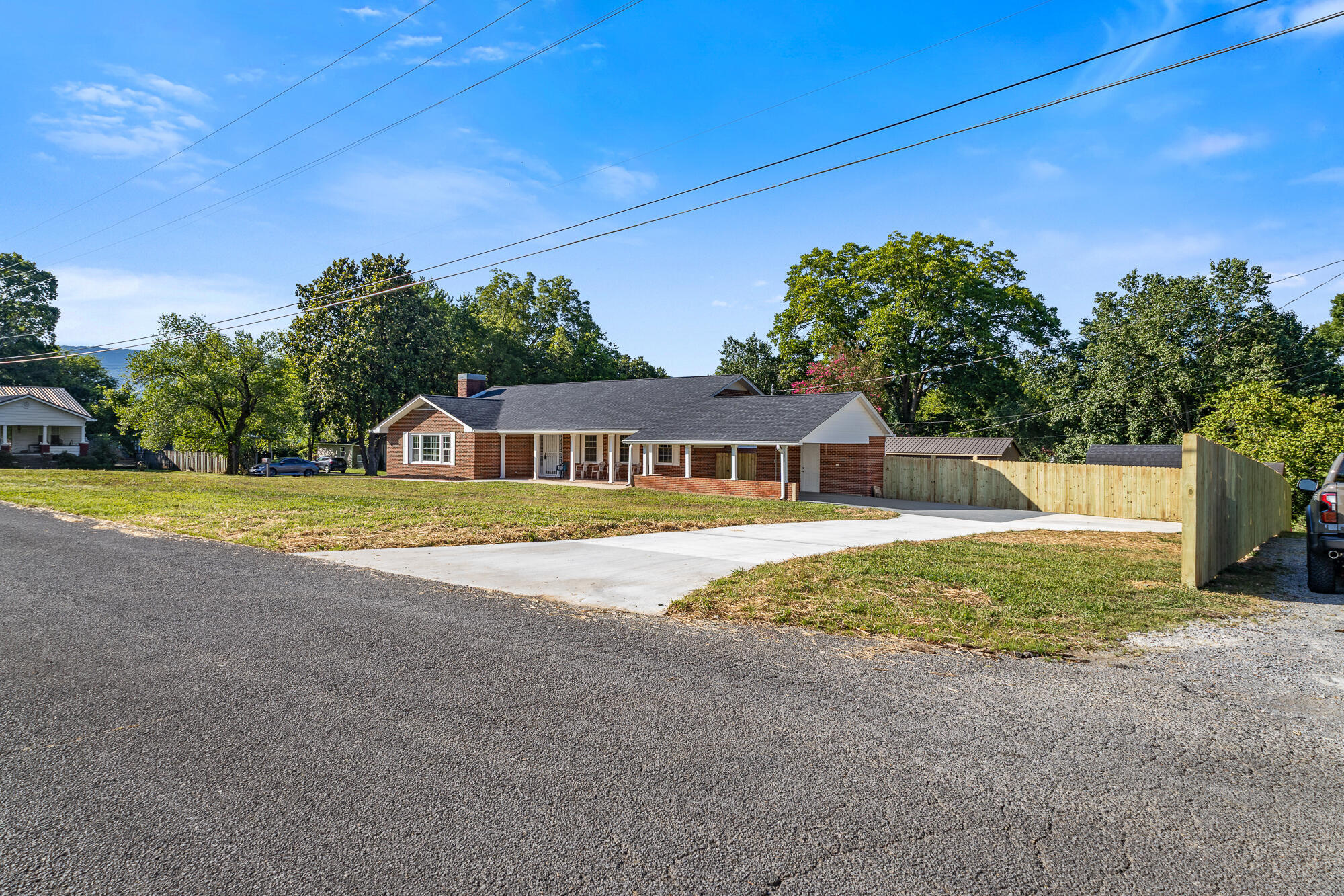 Property Photo:  1100 Washington Avenue  TN 37331 
