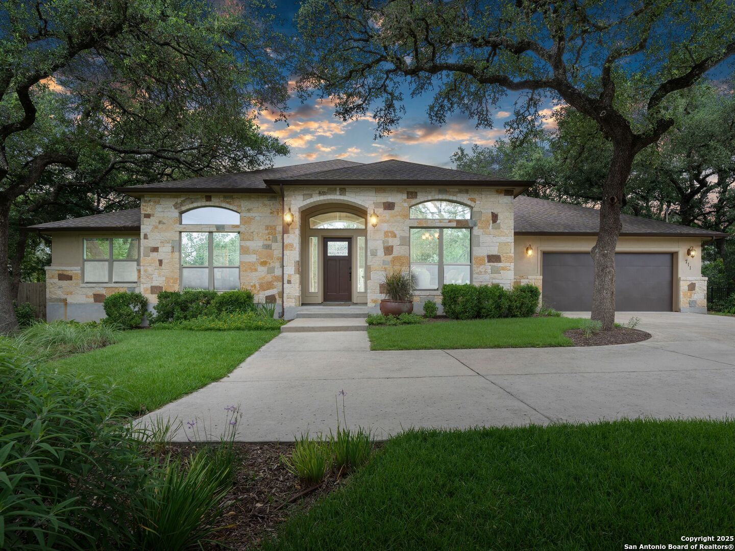 Property Photo:  711 Best Way  TX 78260 