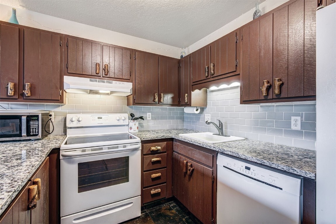 Property Photo: 1003 Straight Creek Drive 202 CO 80435