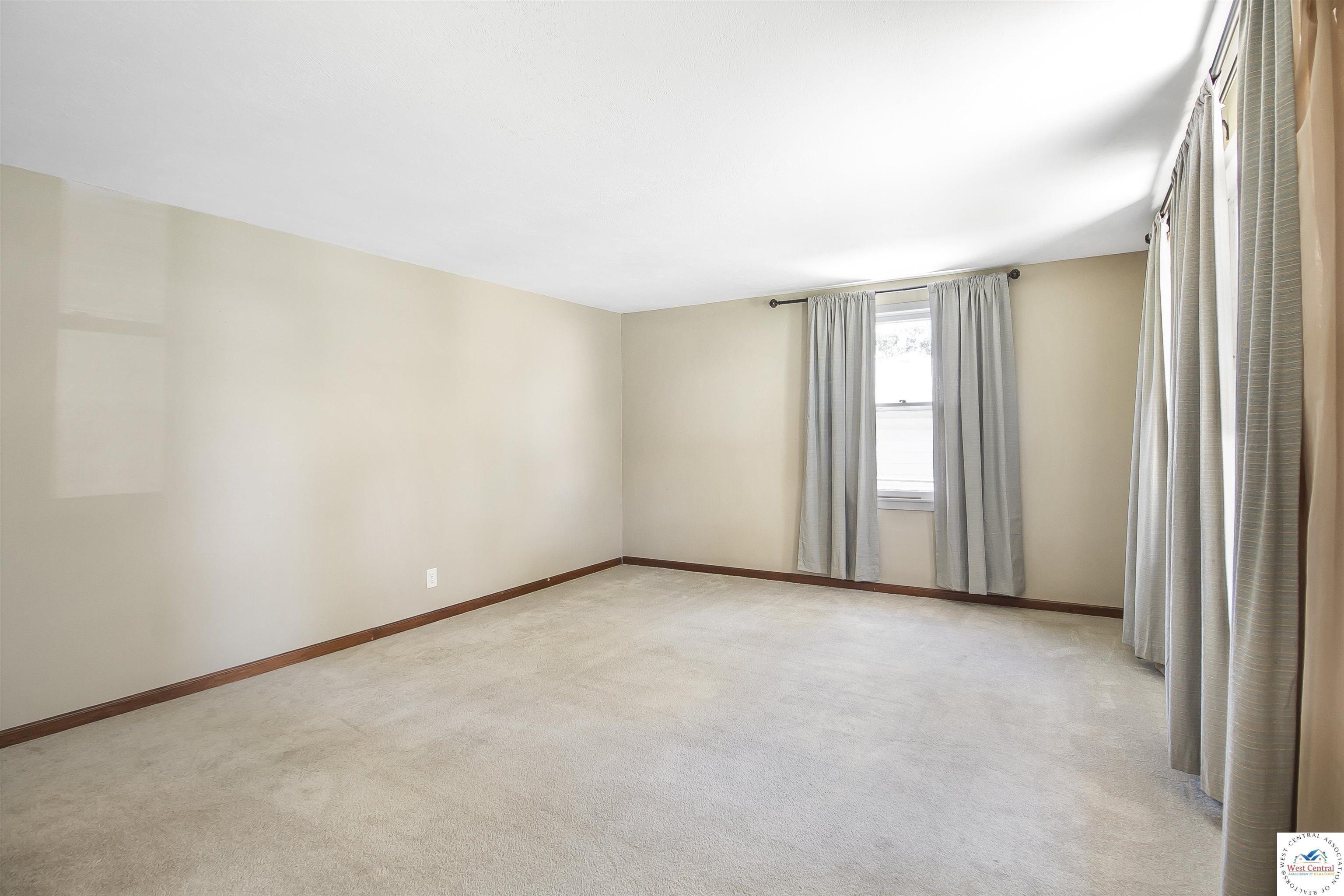 Property Photo: 703 E 18th MO 65301