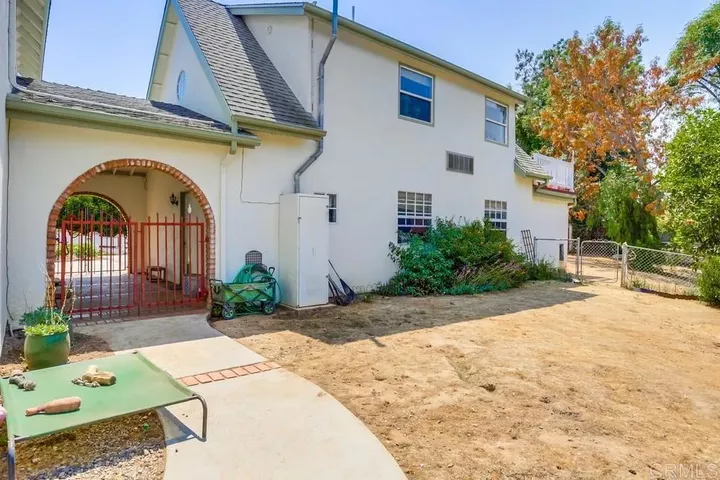 Property Photo:  906 Gretna Green Way  CA 92025 