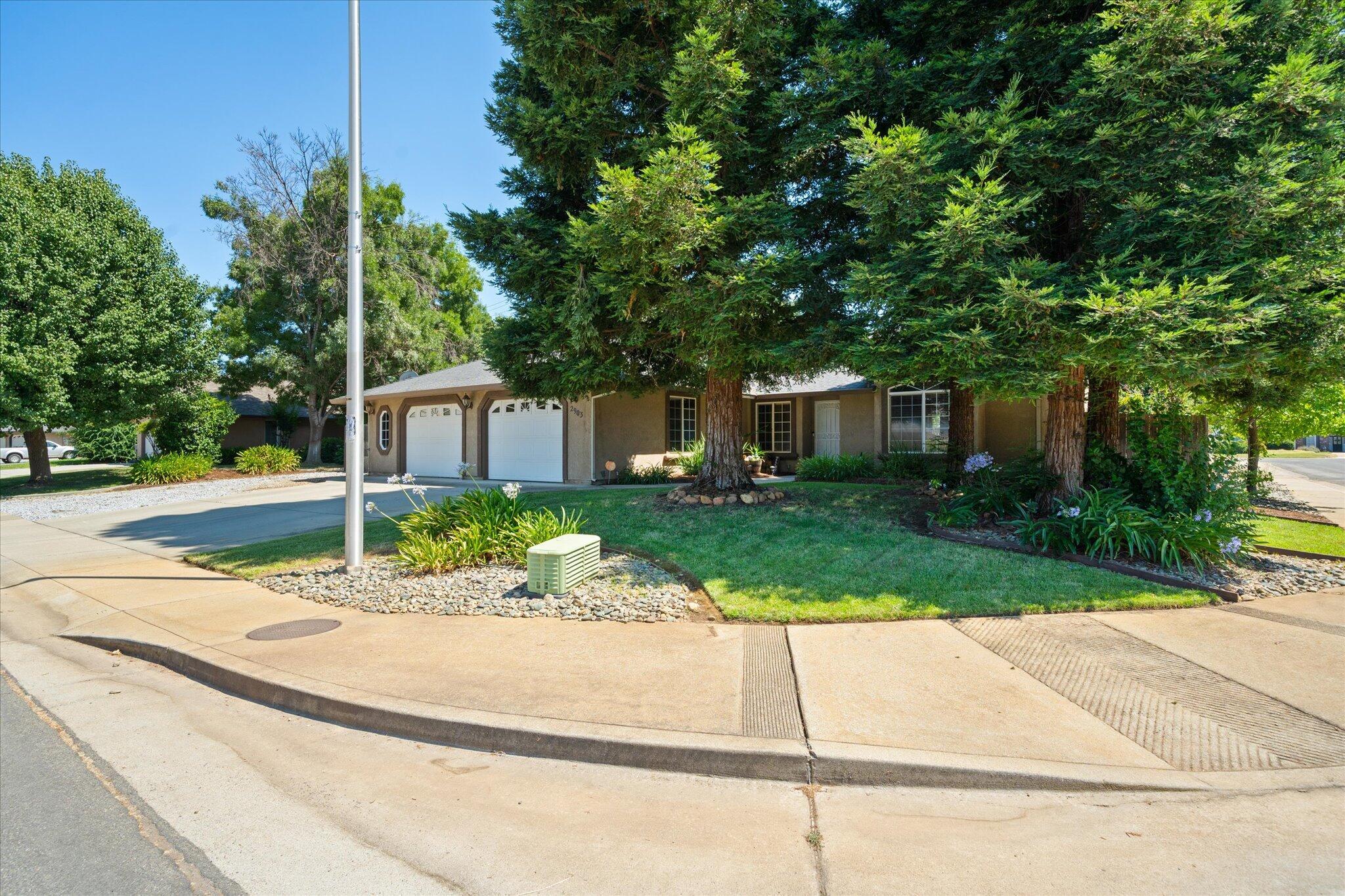 2903 Newbury Lane  Redding CA 96002 photo