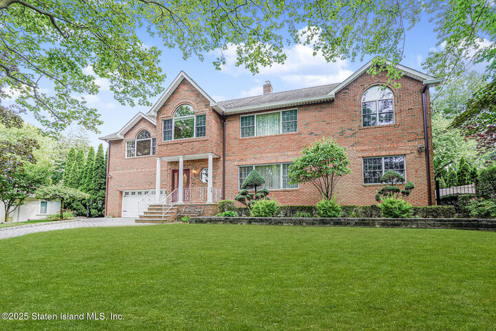 Property Photo:  74 Longfellow Avenue  NY 10301 