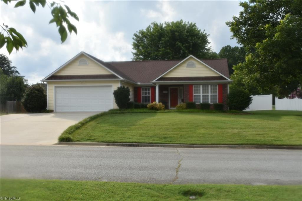 3865 Tanyard Mill Court  High Point NC 27265 photo