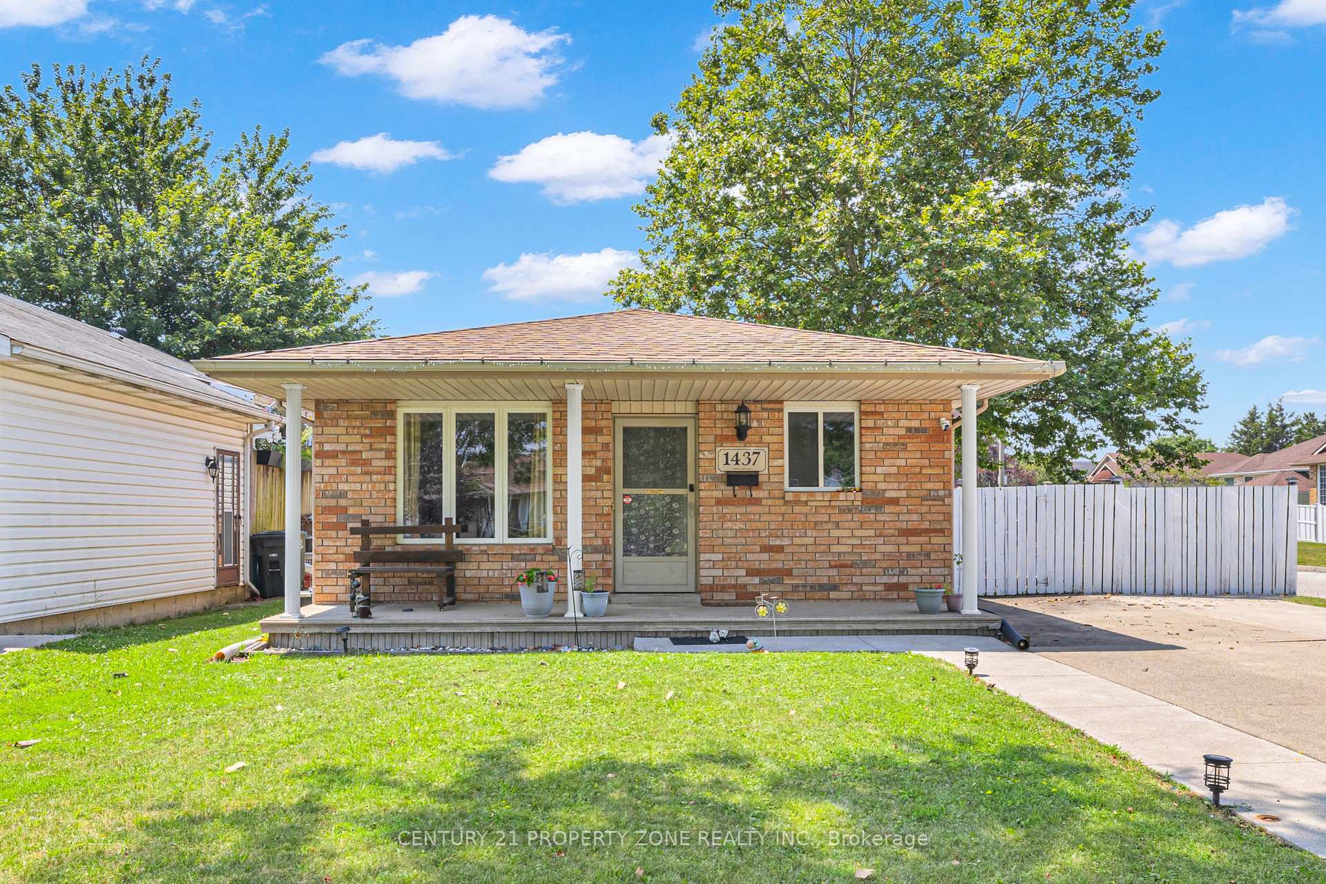 Photo de la propriété: 1437 Hansen Crescent W ON N8W 5P4