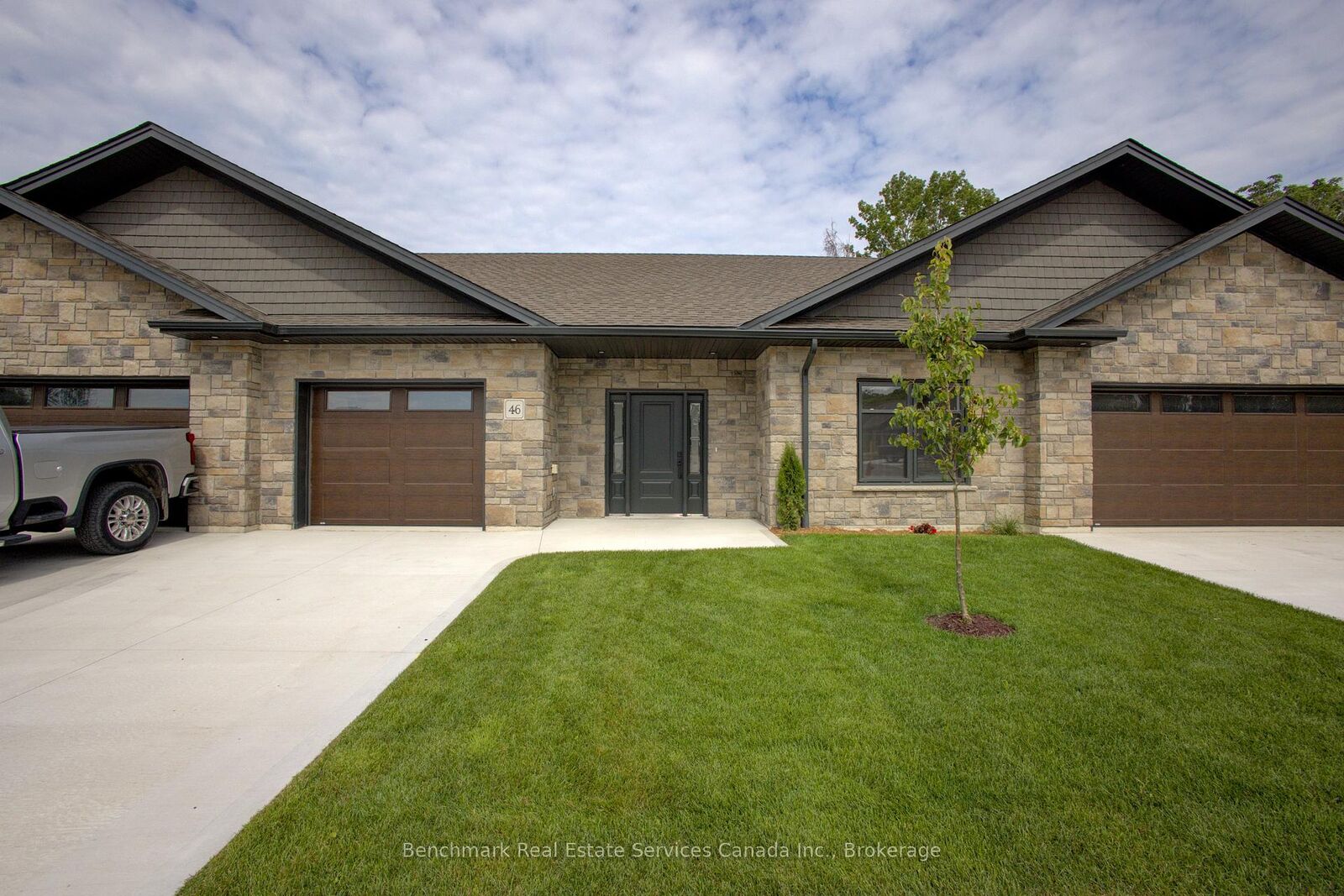 Property Photo:  1182 Queen Street 38  ON N2Z 1G4 