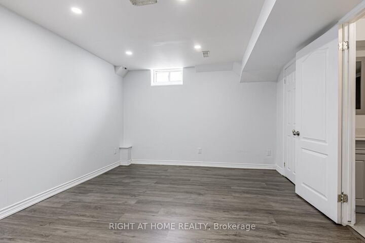 Property Photo: 222 Albright Road ON L6X 5E7
