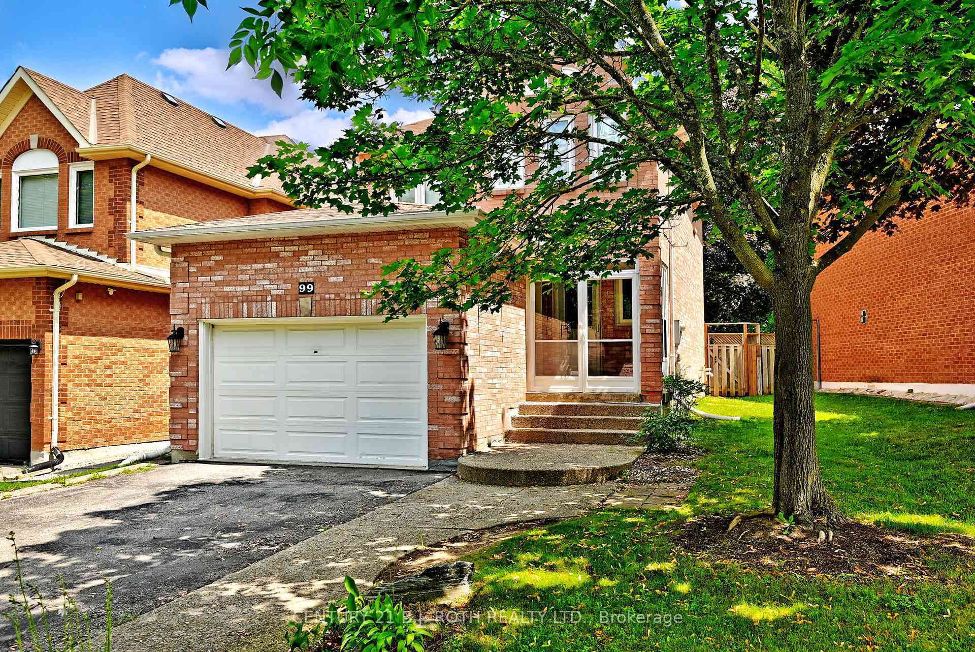 Photo de la propriété: 99 Sandfield Drive ON L4G 6R7