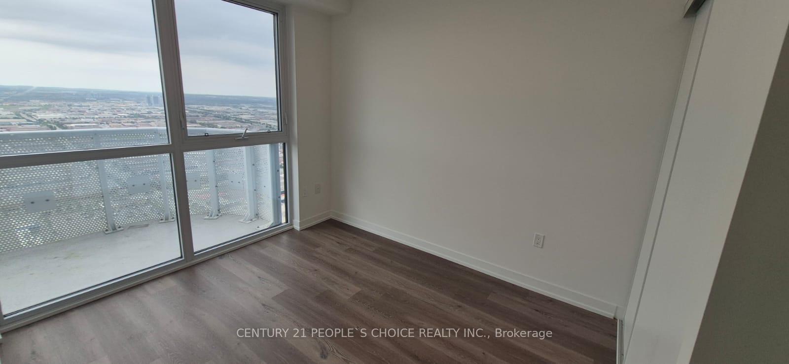 Property Photo: 225 Commerce Street 5611 ON L4K 0R1
