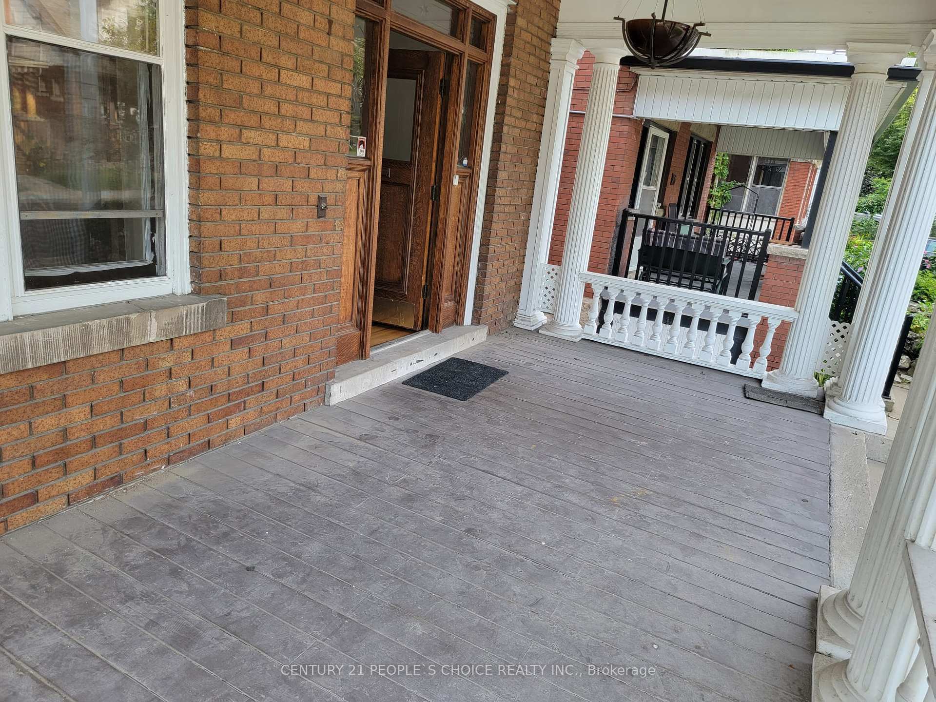 Property Photo:  43 Barnesdale Avenue S  ON L8M 2V3 