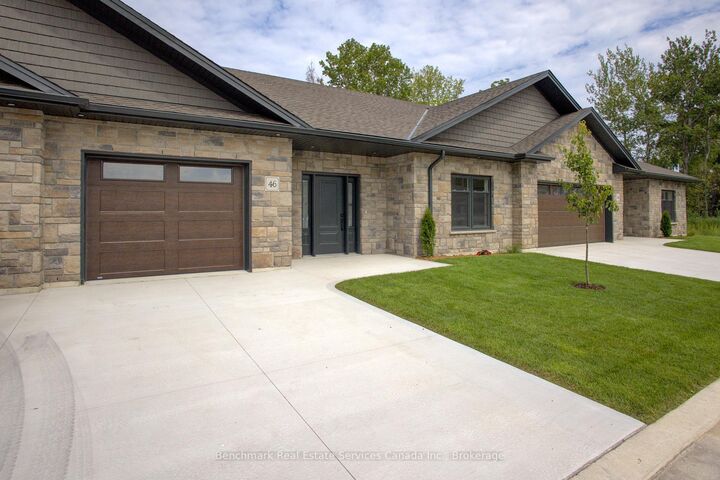 Property Photo: 1182 Queen Street 54 ON N2Z 1G4
