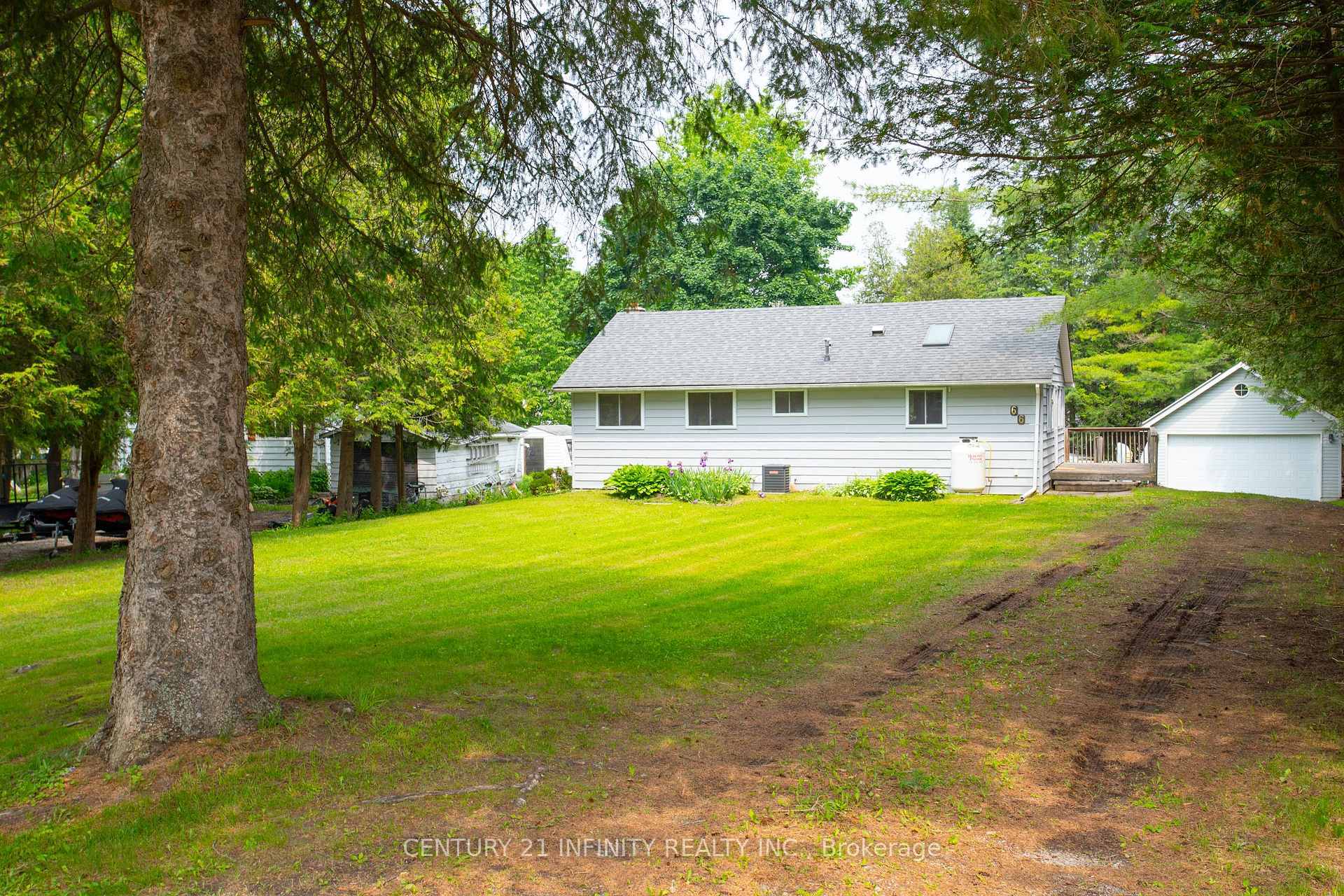 Property Photo: 66 Cowans Crescent ON K0L 2W0