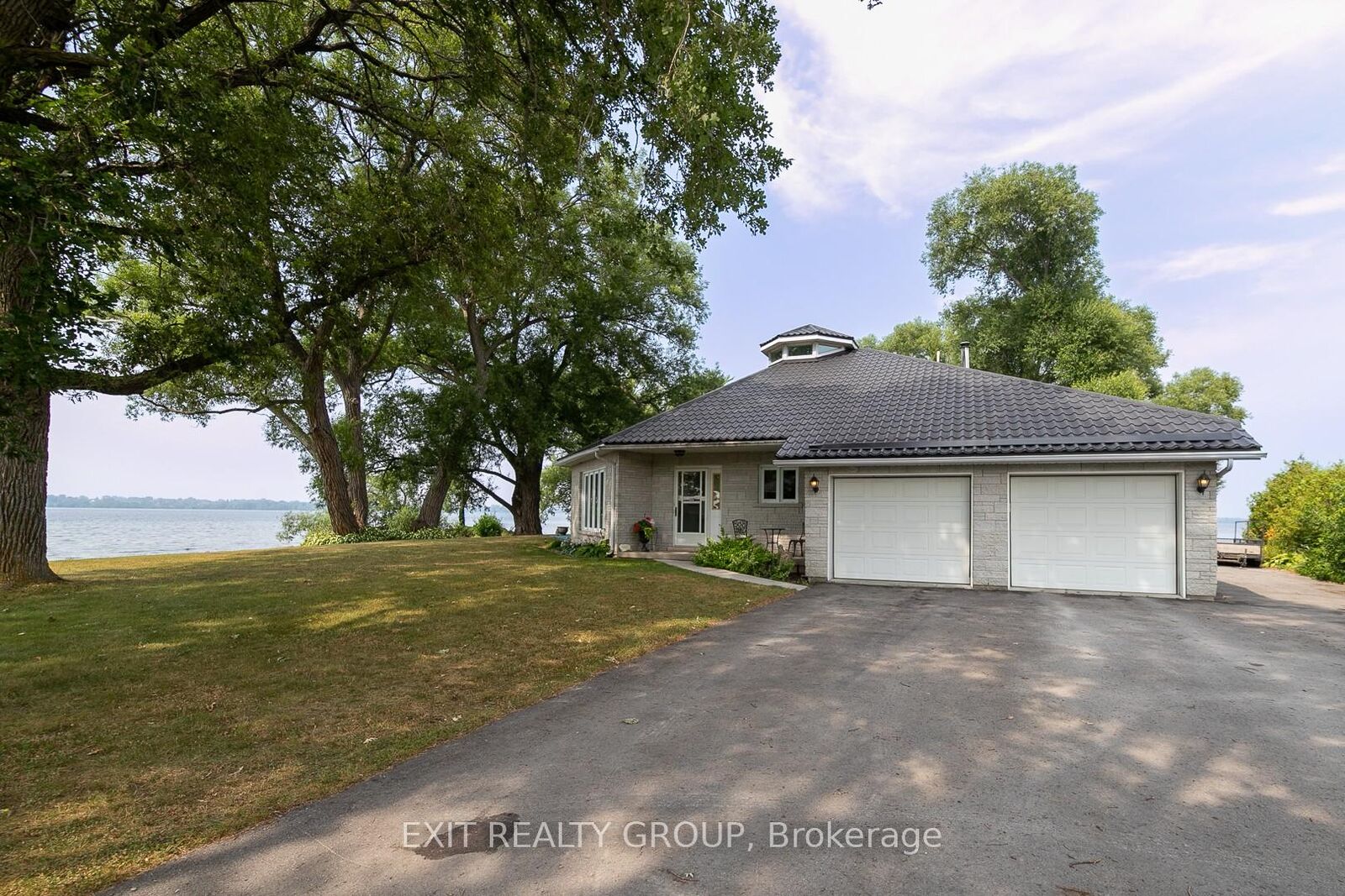 Property Photo: 45 Peats Point Lane ON K8N 4Z7