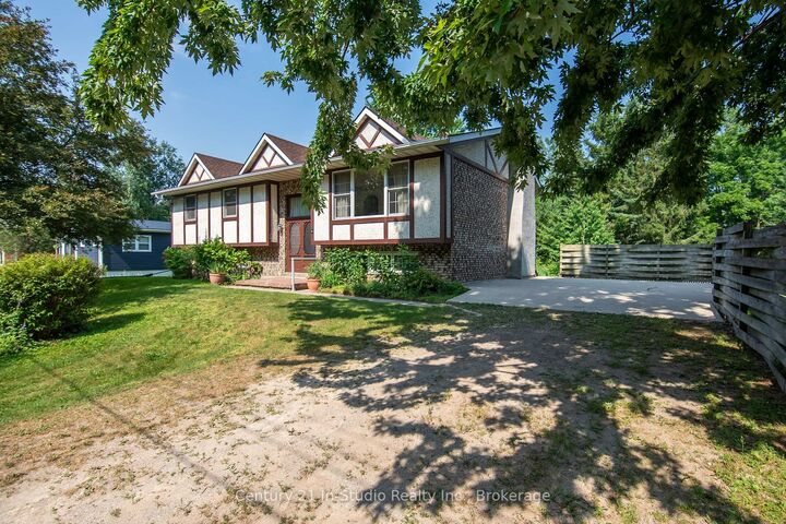 Property Photo: 3 Gladstone Street ON N0G 2R0