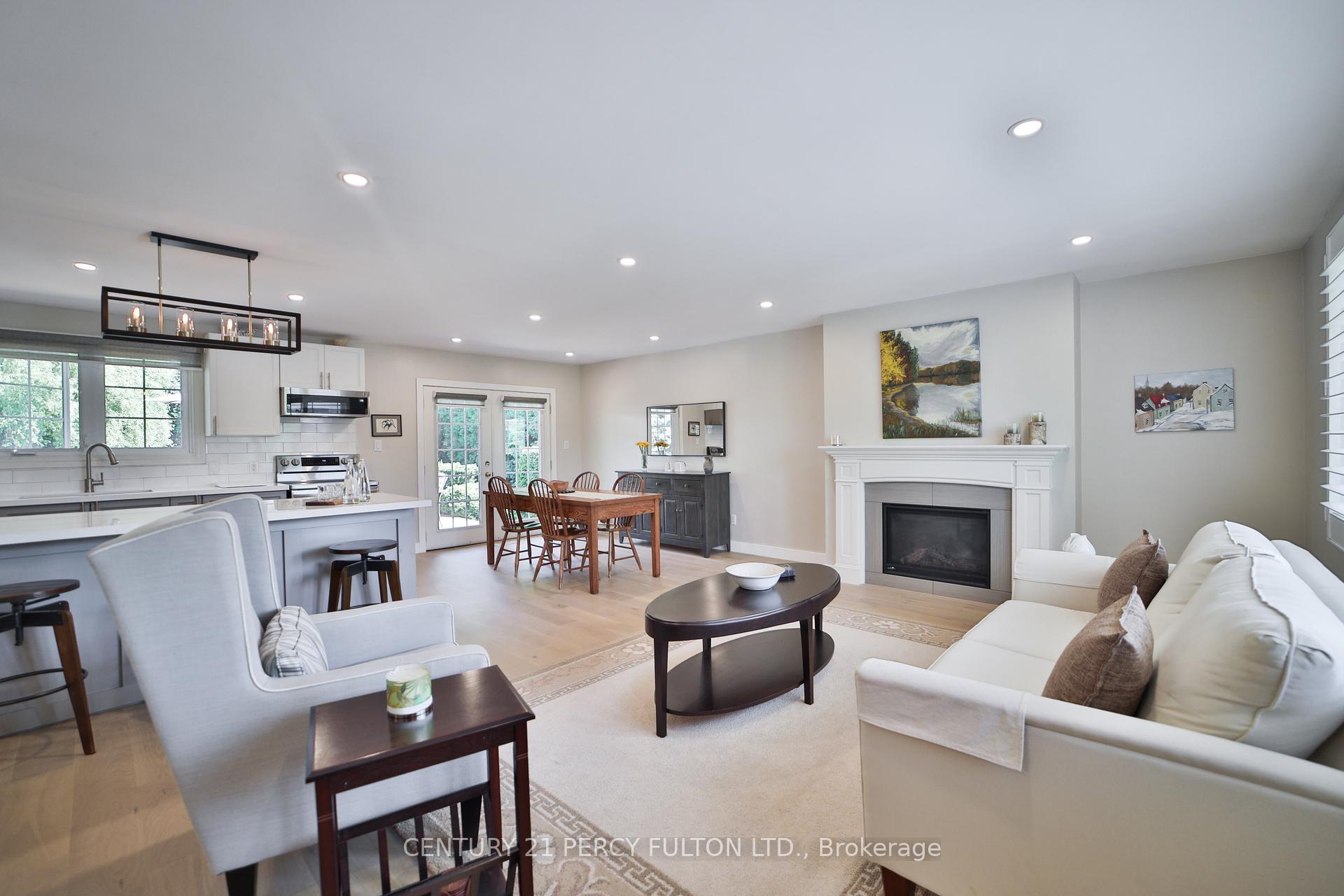 Property Photo: 1520 Rebecca Street ON L6L 1Z7