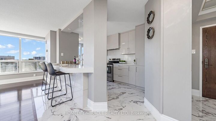 Property Photo:  22 Hanover Road 510.  ON L6S 5K7 