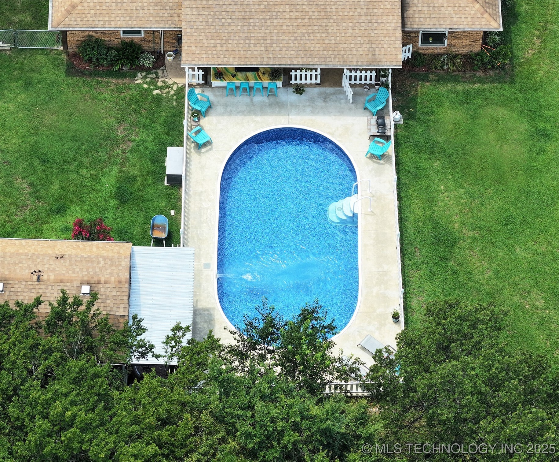 Property Photo: 7753 S 438 OK 74352