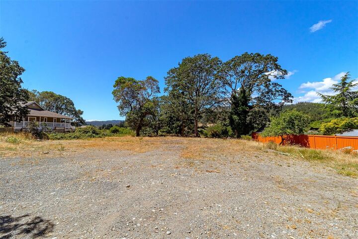 Property Photo: 3158 Glen Lake Rd BC V9B 4B6