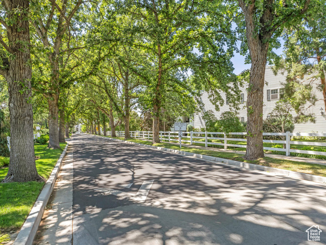 Property Photo: 648 E 4065 S E UT 84107