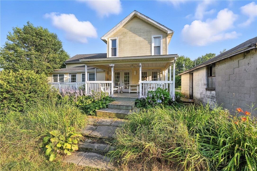 123 Constitution Blvd  Fredonia PA 16124 photo