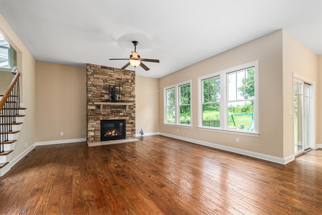 Property Photo: 707 Onondaga Cir PA 16046