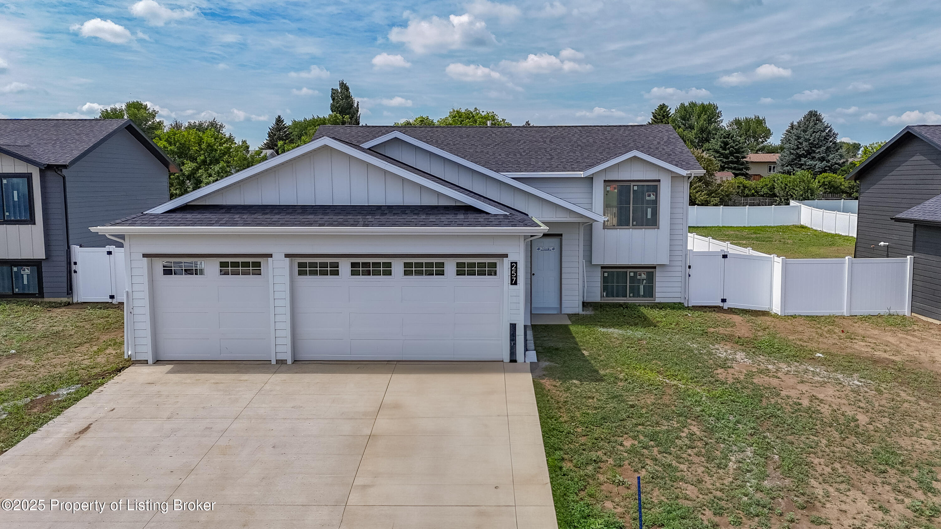 Property Photo: 257 15th Avenue E ND 58601