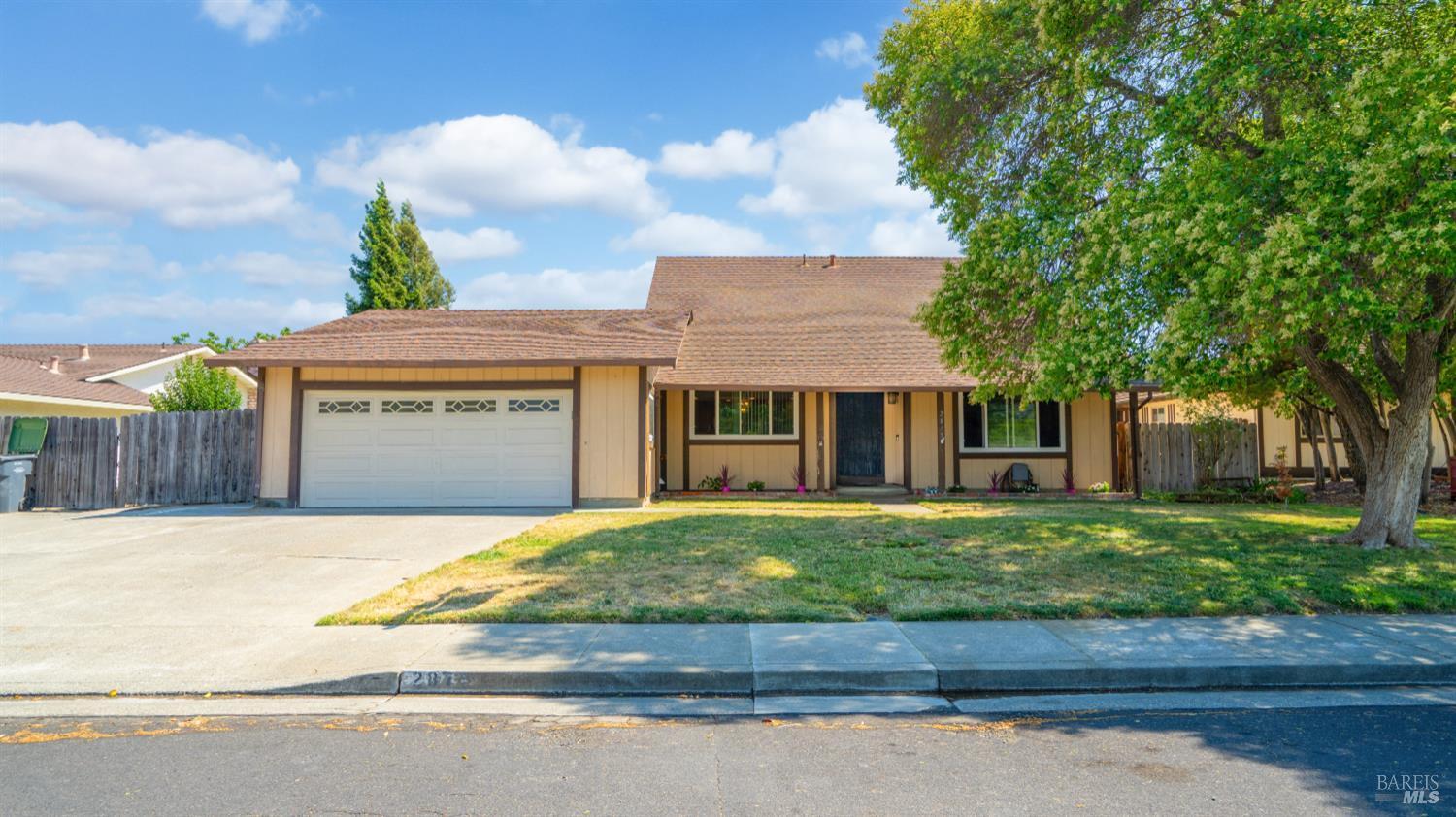 Property Photo: 2875 Carmel Way CA 94534